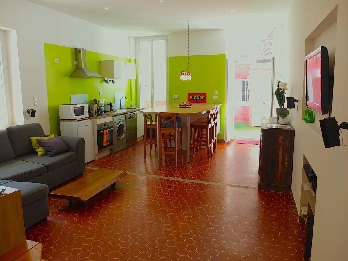 Loft Provencal Apartment Salernes Bagian luar foto