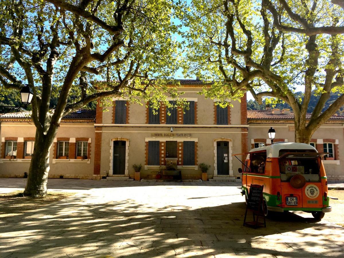 Loft Provencal Apartment Salernes Bagian luar foto